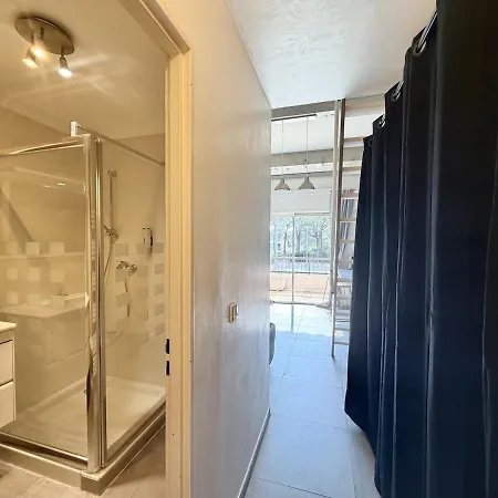 Avec Mezzanine, Climatise, Acces Prive Golf Apartment *