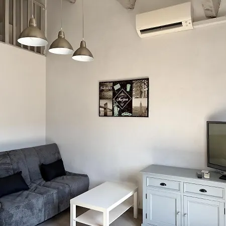 Avec Mezzanine, Climatise, Acces Prive Golf Saint-Raphaël
